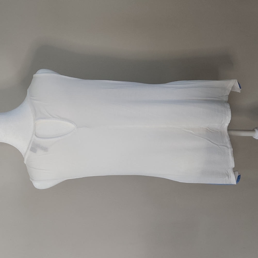 HeartSoul Contrasting Hi/Low Tank Top - Picture 4 of 10